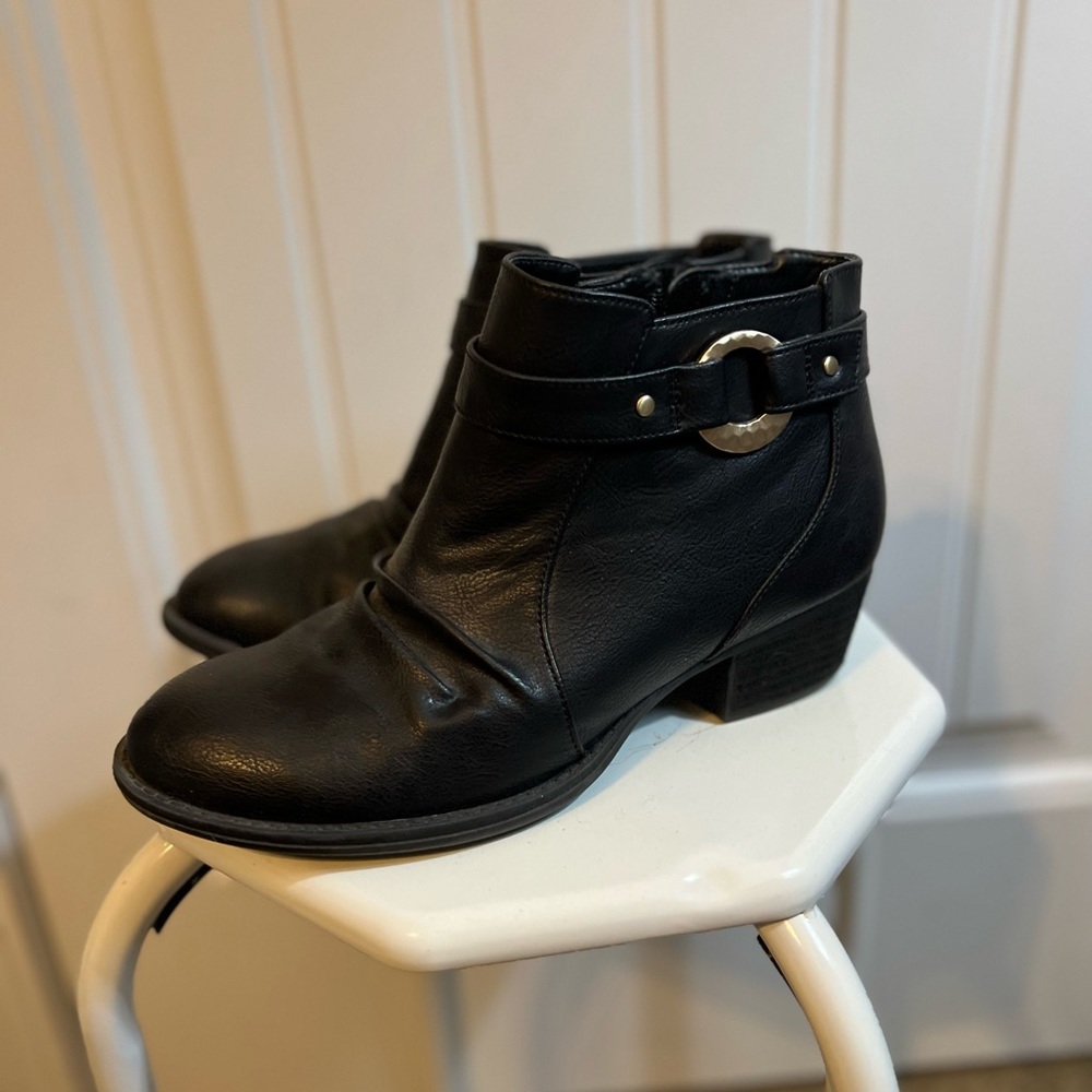 Dr. Scholls booties, super comfy! Size 8 1/2M